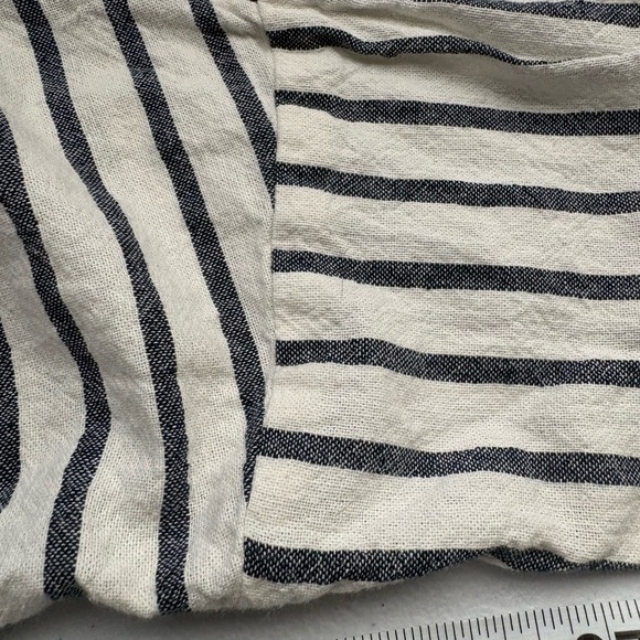 Women’s XS Urban Outfitters button down shirt - Picture 5 of 8